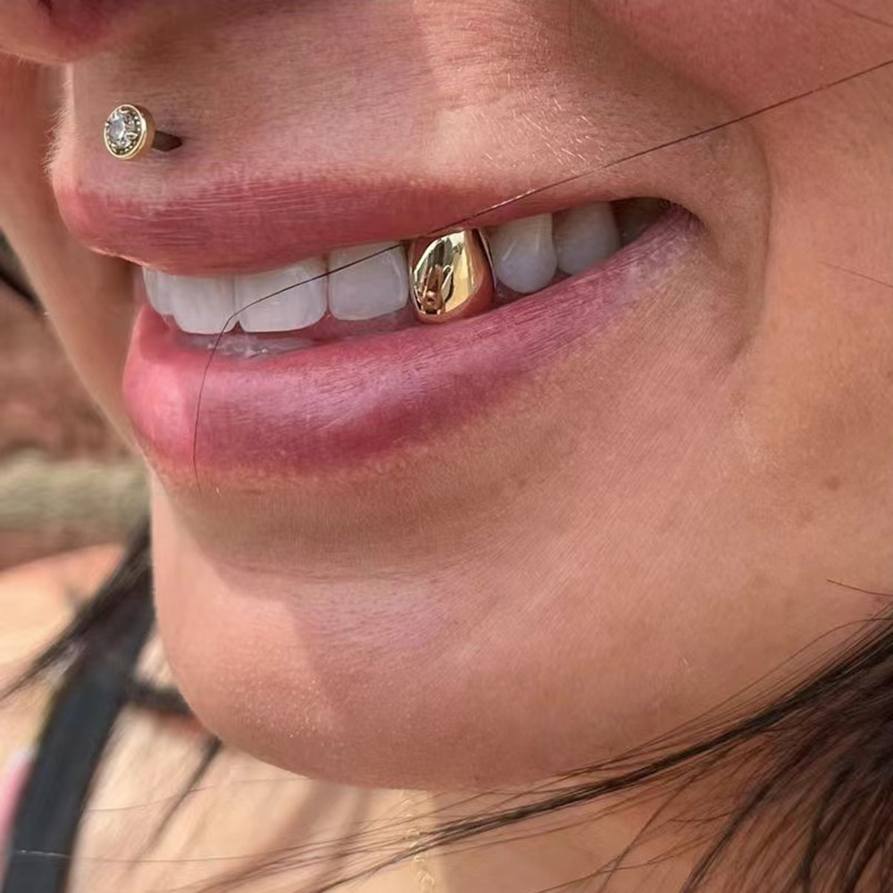 Body Jewelry Men - RACHELZ ヒップホップクラシック単歯 Grillz 黄金の歯キャップ装飾 14 18K